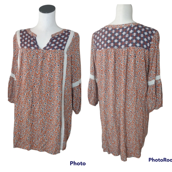 Umgee Floral Boho Flowing V Neck Blouse with elastic Quarter Sleeves Size Medium - Picture 3 of 7